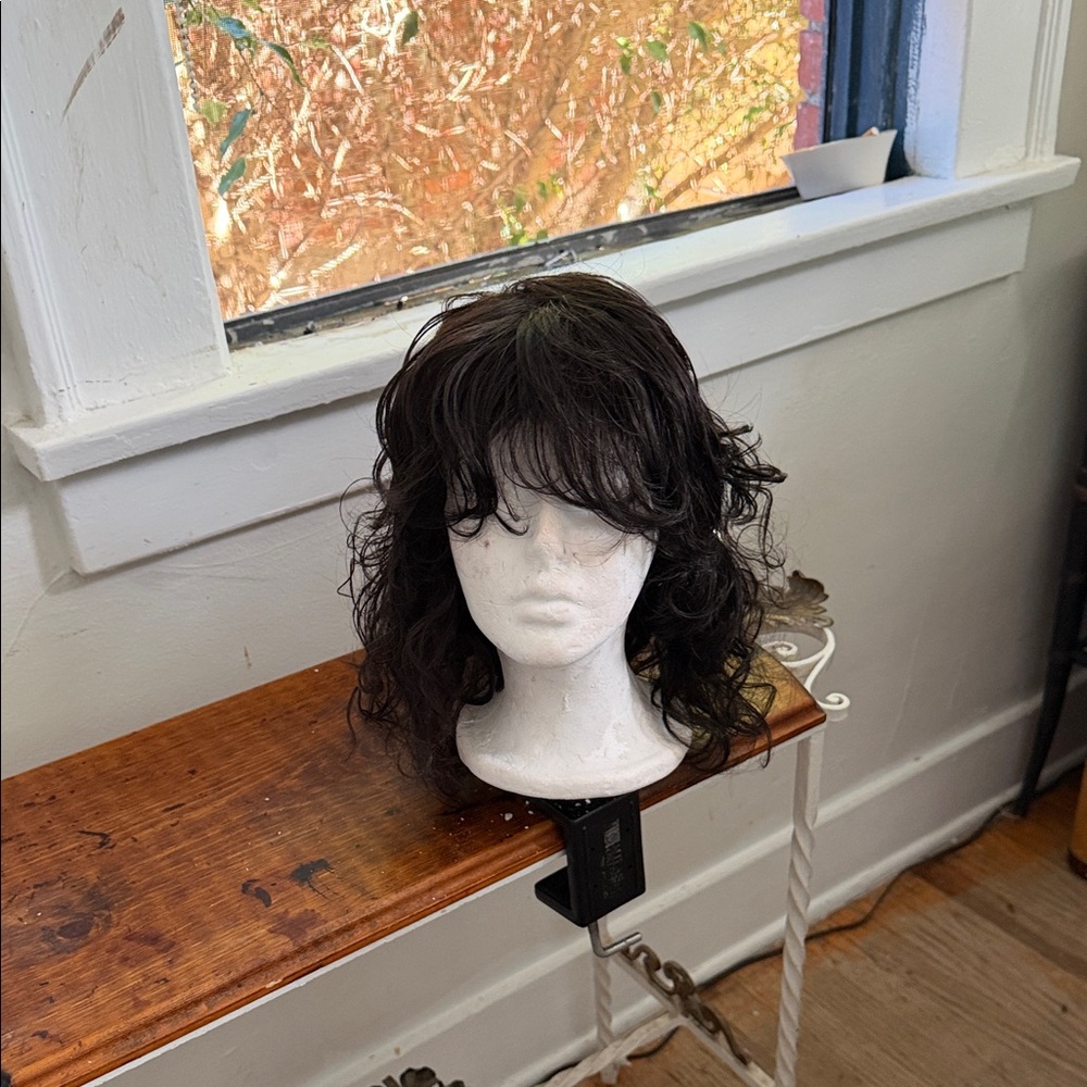#46B Elegant Black Curly Wig for Women